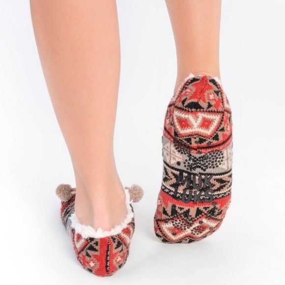 Women’s Cozy Slip On Slippers - Picture 3 of 3